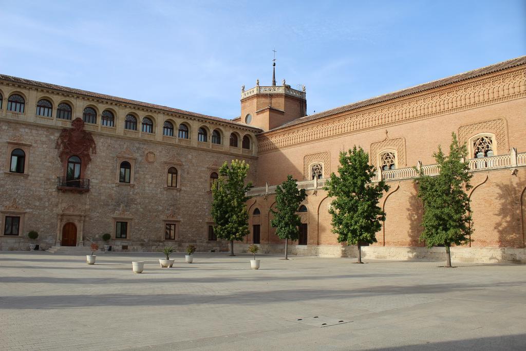 Hotel Cuatro Canos Alcalá de Henares Extérieur photo