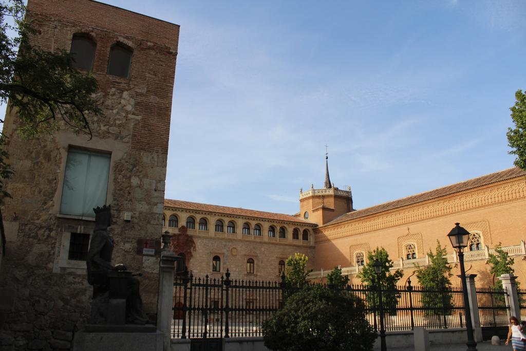 Hotel Cuatro Canos Alcalá de Henares Extérieur photo